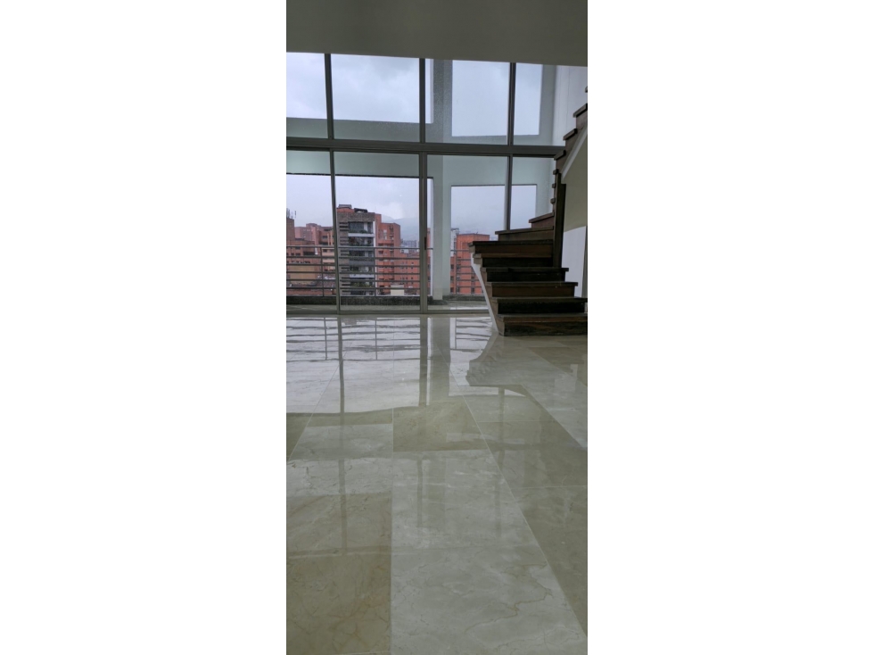 Apartamento Duplex en venta, Sector Santa Teresita - Laureles — foto 2