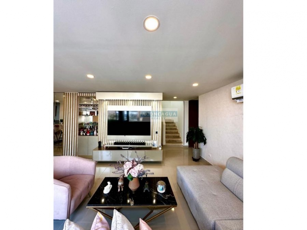Apartamento Duplex en venta Tabor