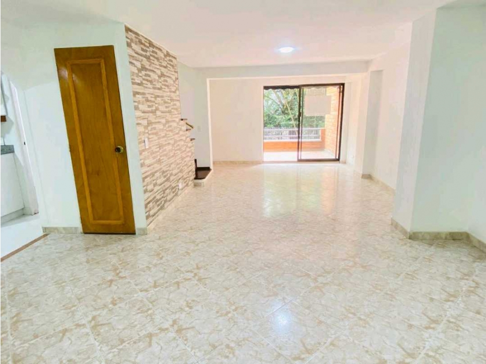 APARTAMENTO DUPLEX PARA LA RENTA EN EL POBLADO SECTOR SAN LUCAS — foto 5