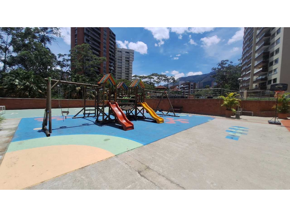 APARTAMENTO DUPLEX PARA LA VENTA, CEYLAN-POBLADO — foto 3