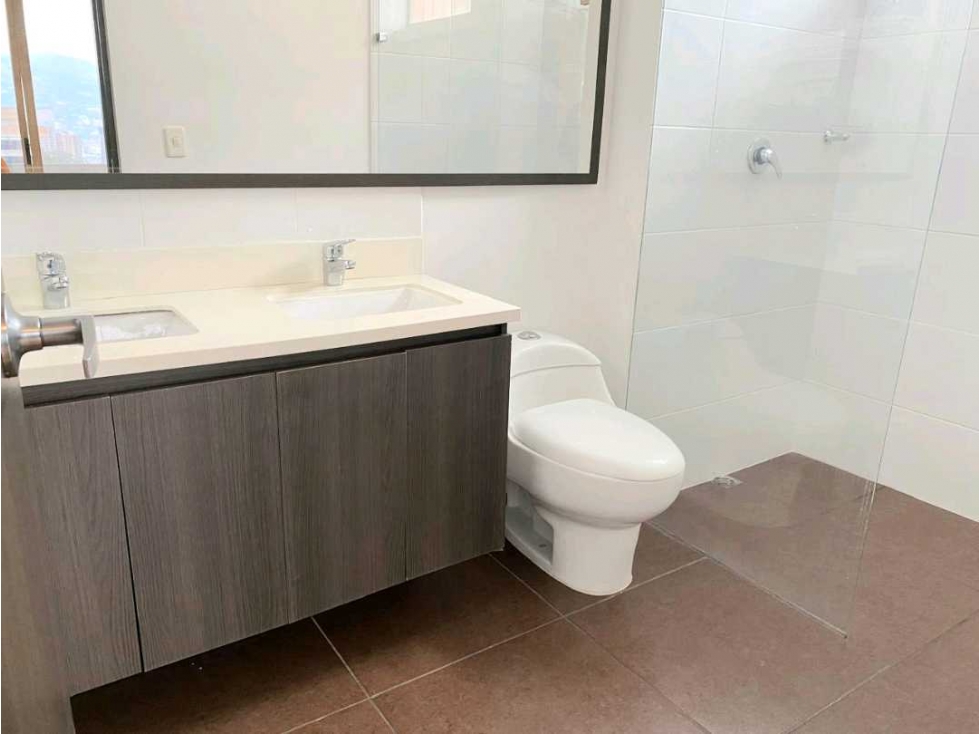 APARTAMENTO DUPLEX PARA VENTA EN EL POBLADO SECTOR ALTOS DEL POBLADO — foto 6
