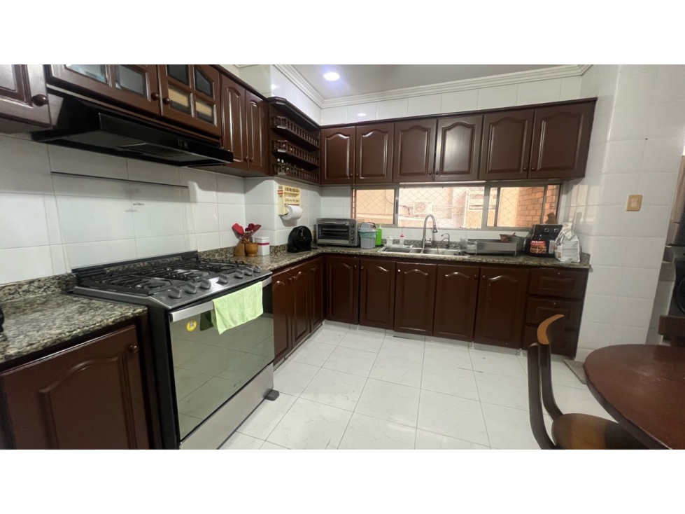 Apartamento Amplio en Piso Alto Alto Prado, Barranquilla - 180M2