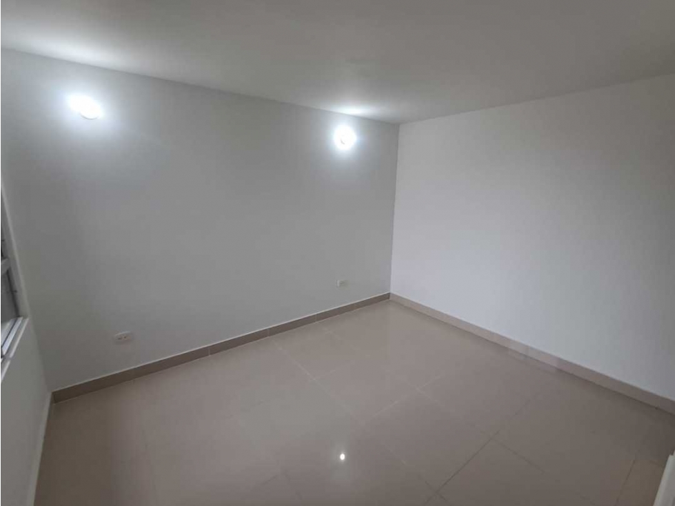 Apartamento en Alameda del Rio en conjunto Esmeralda — foto 2