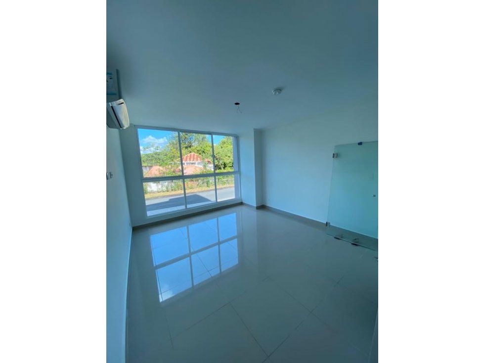 APARTAMENTO EN ALBROOK - 2