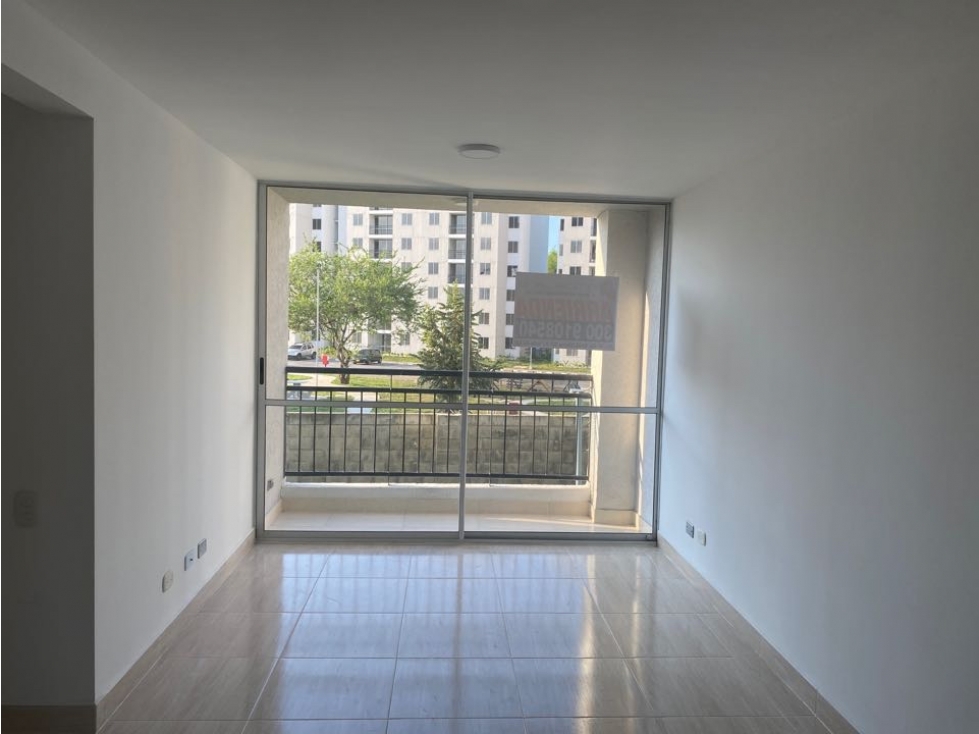 APARTAMENTO EN ALQUILER AL SUR DE CALI BOCHALEMA C.R. CAFETO — foto 2