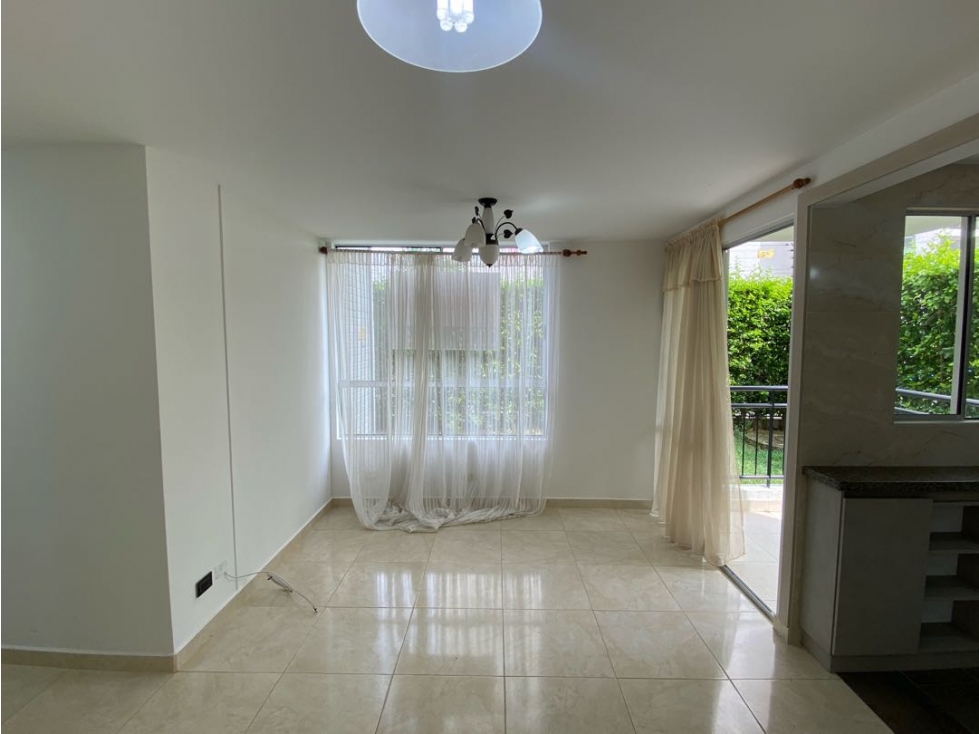 APARTAMENTO EN VENTA AL SUR CALI BOCHALEMA CR KAMELIA — foto 3