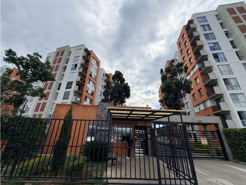 APARTAMENTO EN ALQUILER AL SUR DE CALI VALLE DEL LILI CR AMATISTA