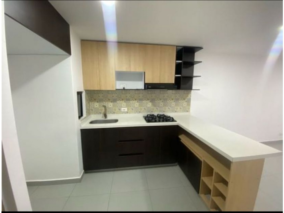 APARTAMENTO EN ALQUILER CALI AL SUR VALLE DEL LILI CR RIOJA — foto 3