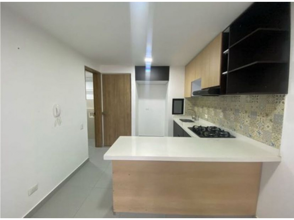 APARTAMENTO EN ALQUILER CALI AL SUR VALLE DEL LILI CR RIOJA — foto 4