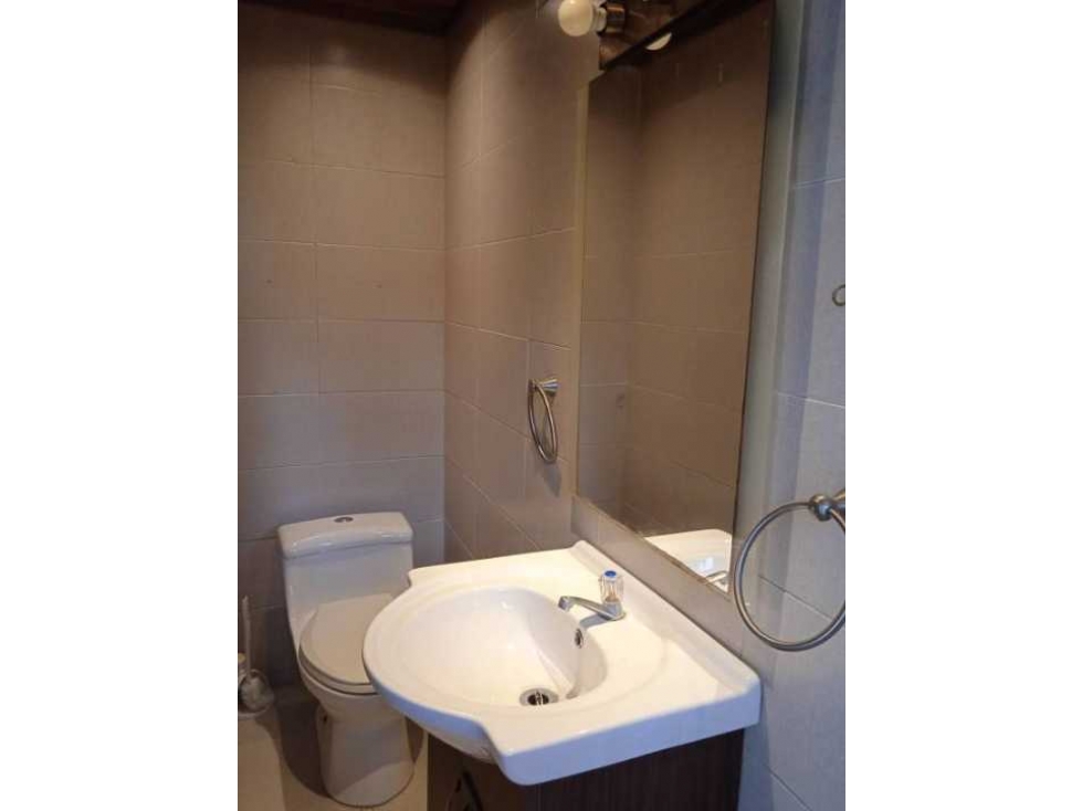 APARTAMENTO EN ALQUILER EN LA CRESTA 1 REC - 4