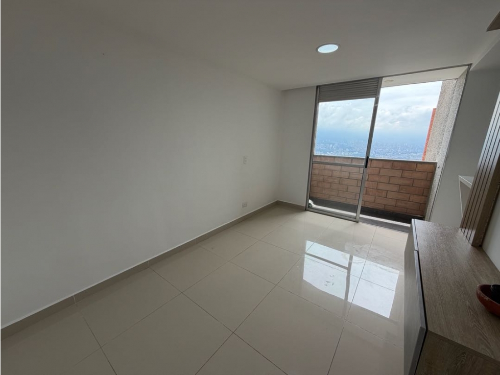 Apartamento en alquiler en Loma de los Bernal — foto 2