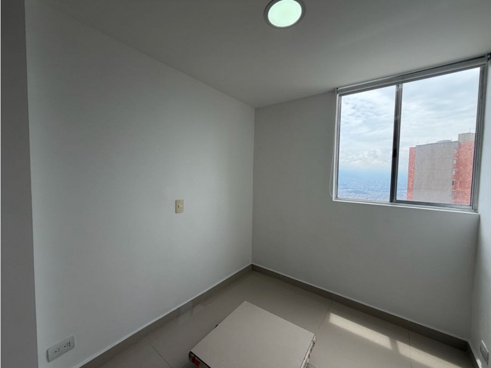 Apartamento en alquiler en Loma de los Bernal — foto 5
