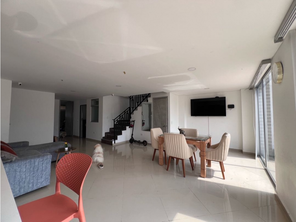 Penthouse en alquiler en Laureles