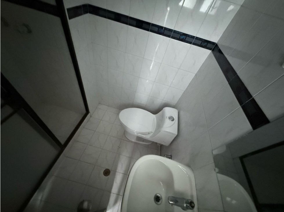 Apartamento en alquiler/ laureles — foto 5