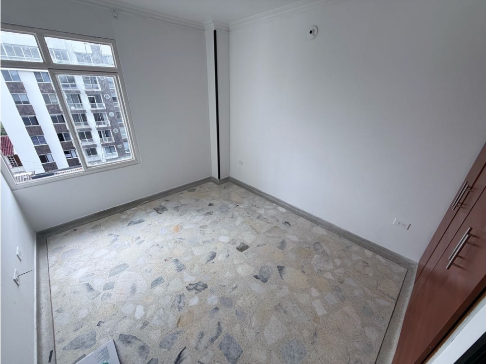Apartamento en alquiler/ laureles — foto 6