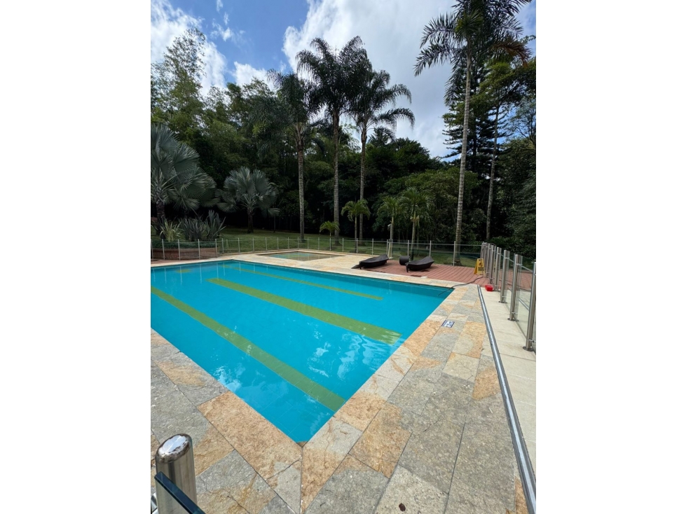 Apartamento en alquiler. Parte alta Loma del Tesoro - 1