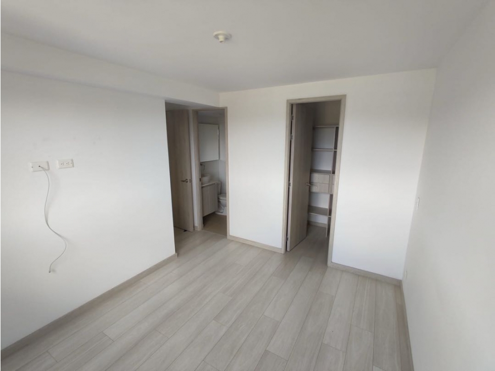 Apartamento en alquiler San Antonino de Pereira — foto 5