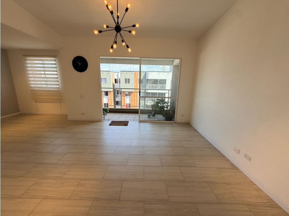 APARTAMENTO EN ALQUILER SUR CALI BOCHALEMA CR CANARIA — foto 2