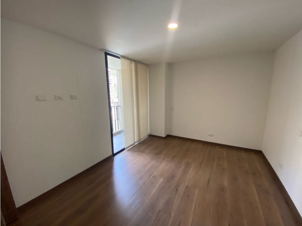 Apartamento en Arriendo — foto 2