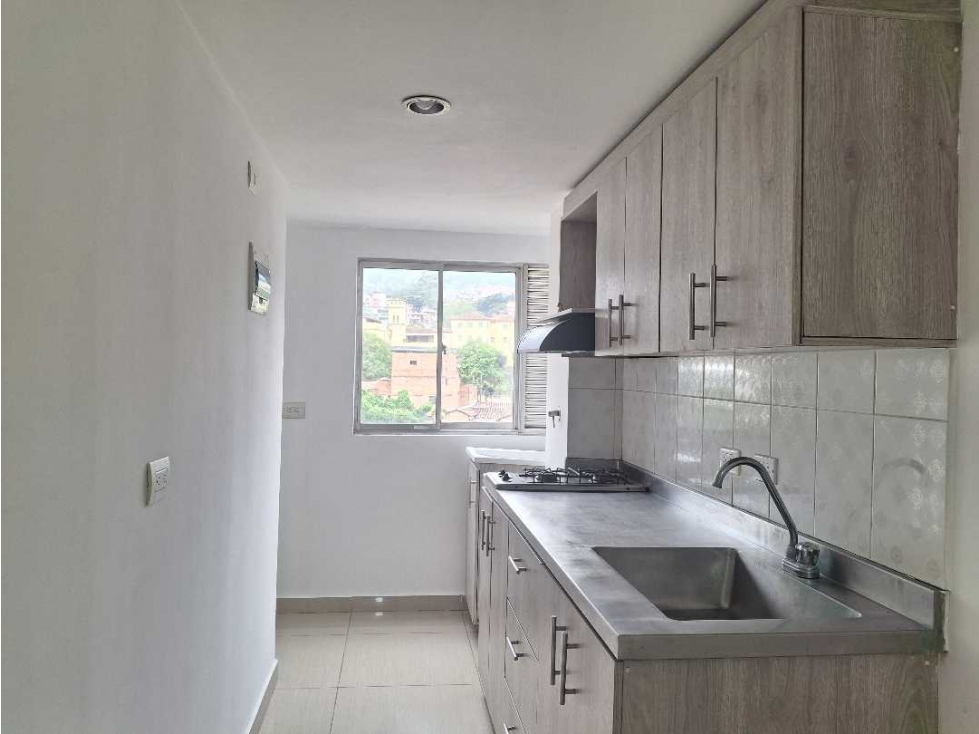 Apartamento en arriendo — foto 2