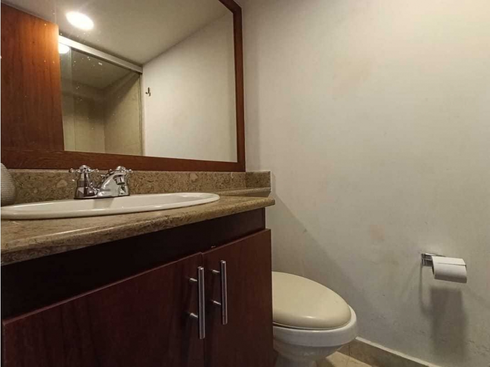 Apartamento en arriendo amoblado cerca a Oviedo piso 14 — foto 3