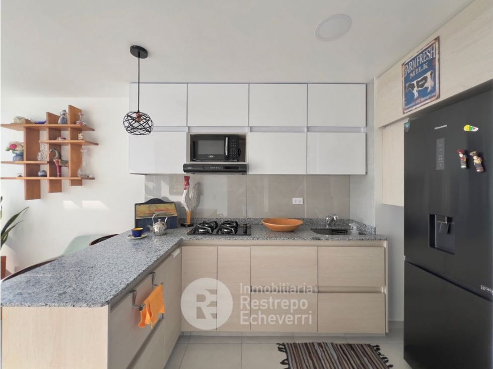 Apartamento en arriendo, Av. Santander, barrio Versalles, Manizales — foto 4