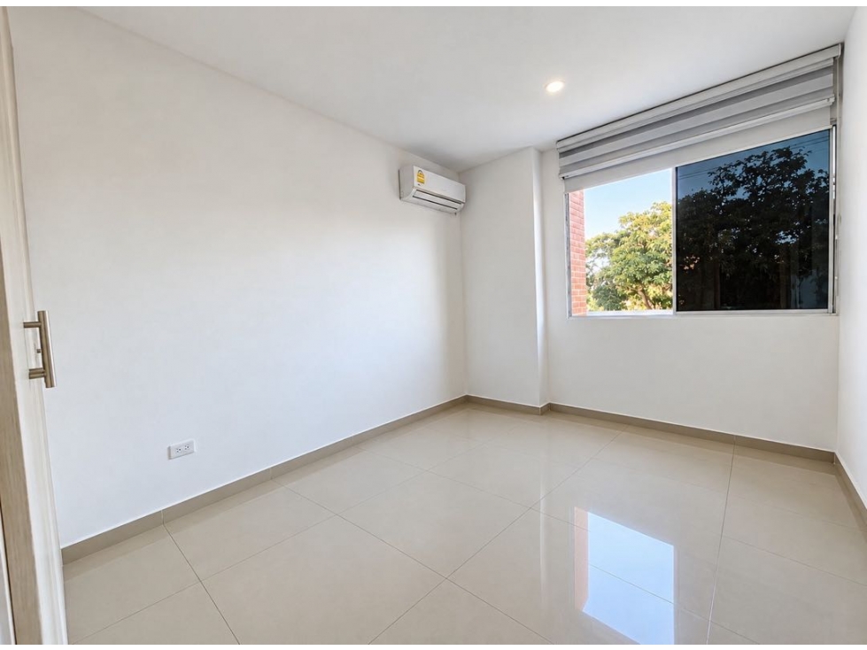 APARTAMENTO EN ARRIENDO BARRIO RIOMAR — foto 4