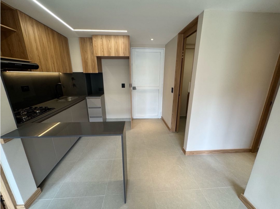 Apartamento en arriendo calasanz — foto 2