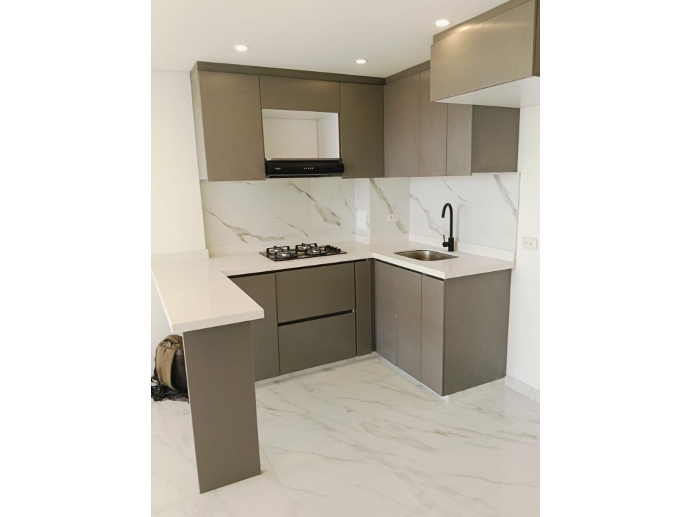 ¡APARTAMENTO EN ARRIENDO CENTRAL! Salitre