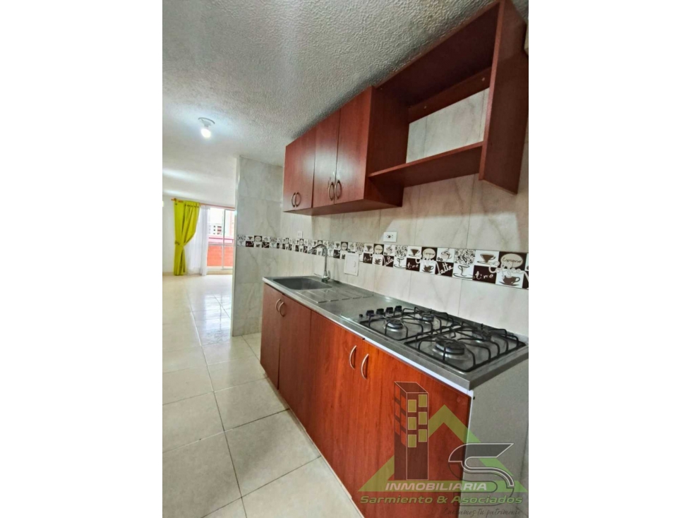 Apartamento en arriendo cerca a metro!!