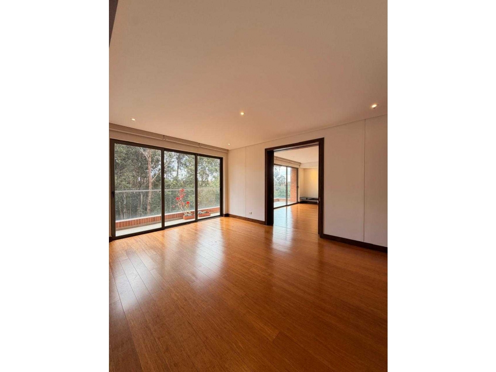 APARTAMENTO EN ARRIENDO CERROS ORIENTALES CLUB-HOUSE — foto 2
