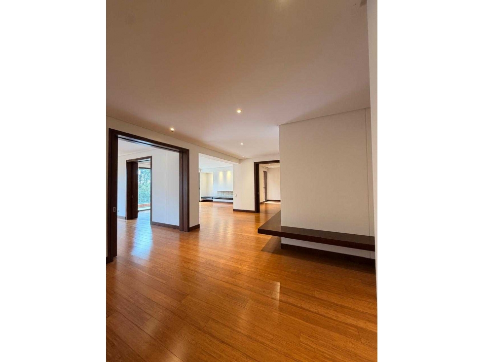 APARTAMENTO EN ARRIENDO CERROS ORIENTALES CLUB-HOUSE — foto 4