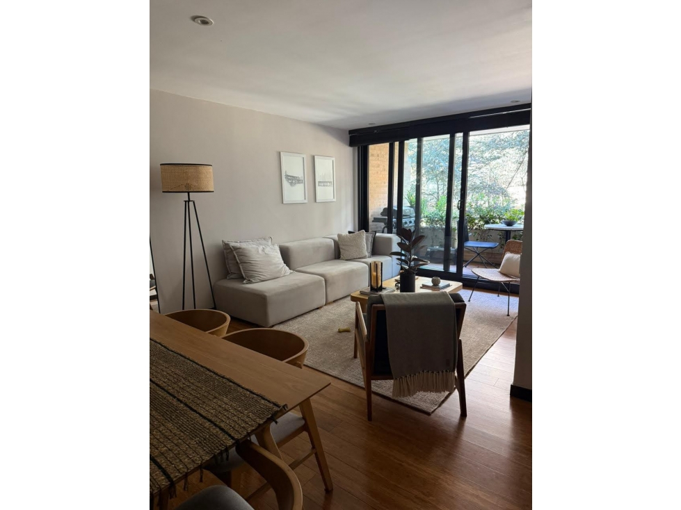 Apartamento en Arriendo Chico Navarra - 1