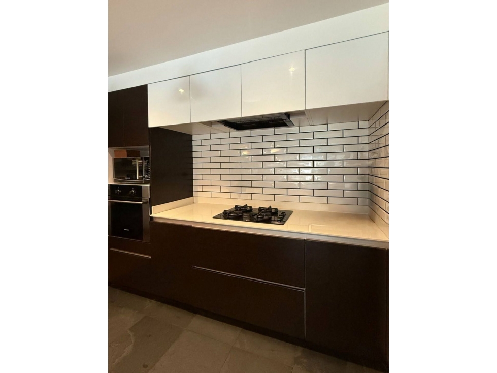Apartamento en Arriendo Chico Navarra - 6