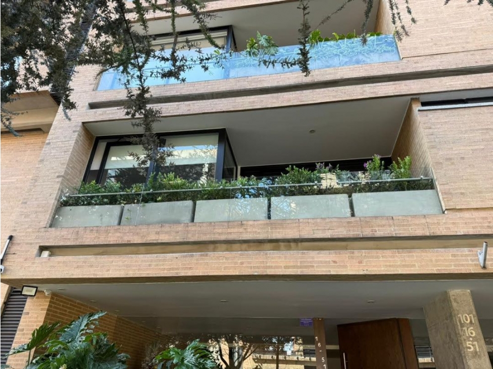 Apartamento en Arriendo Chico Navarra - 2