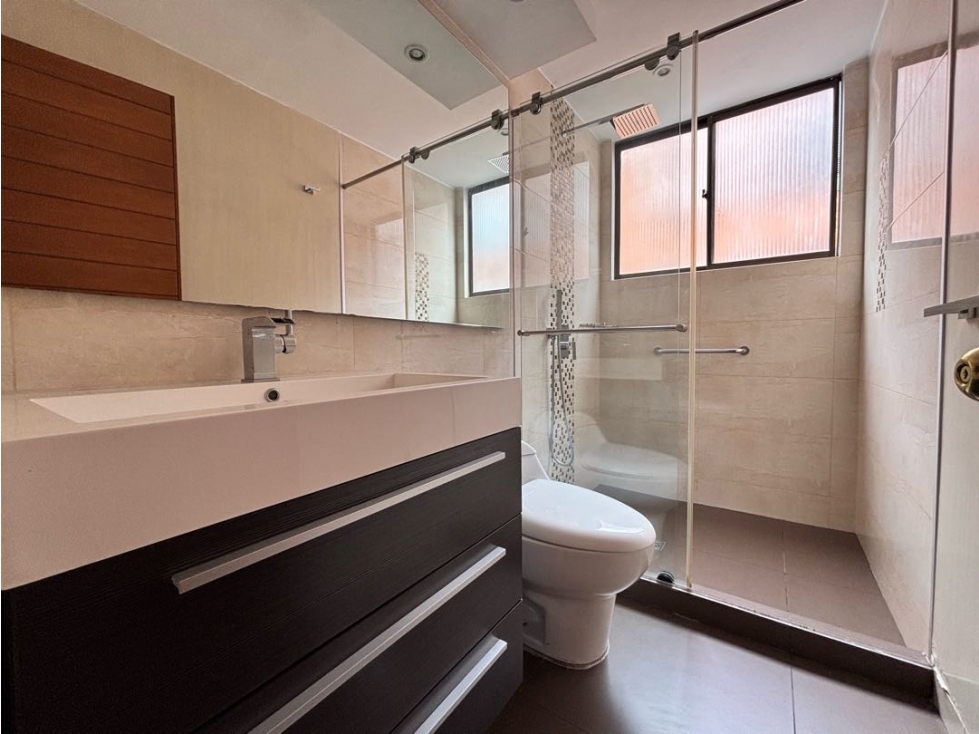 Apartamento en arriendo Chico Navarra — foto 6