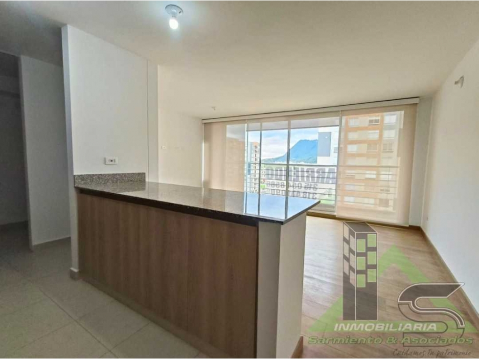 Apartamento en arriendo con parqueadero!! En las Villas