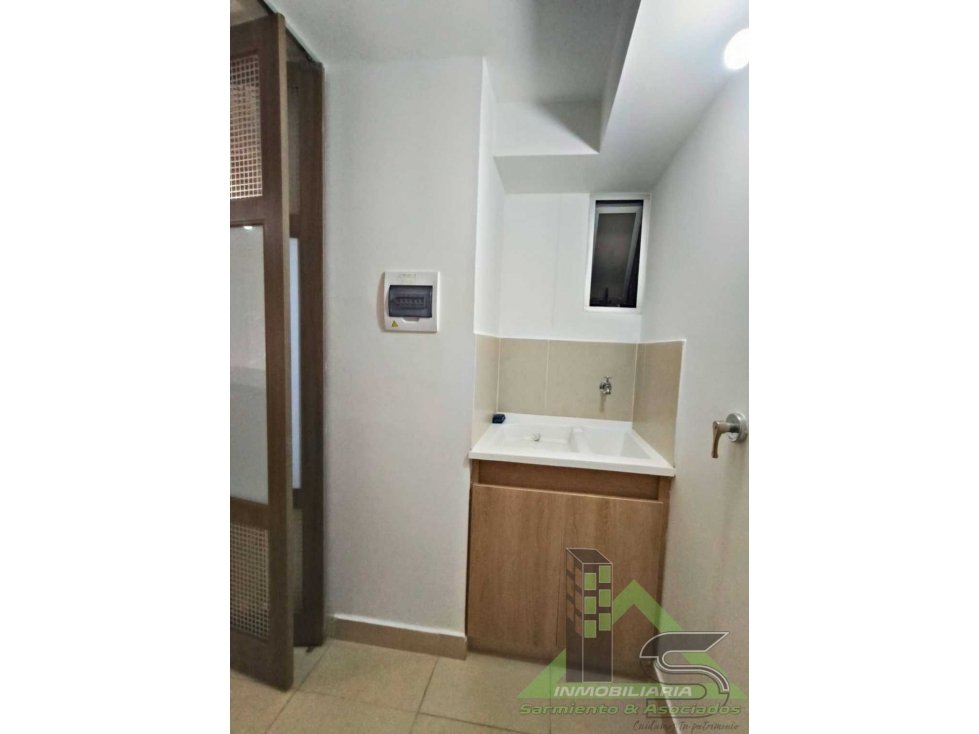 Apartamento en arriendo con parqueadero!! En las Villas — foto 4