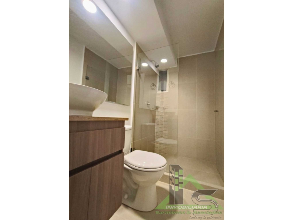 Apartamento en arriendo con parqueadero!! En las Villas — foto 6