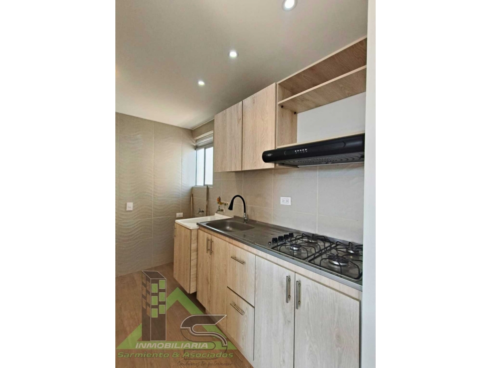 Apartamento en arriendo con parqueadero!! En San Rafael — foto 4