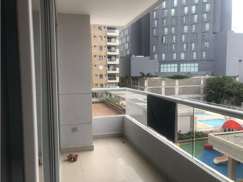 APARTAMENTO EN ARRIENDO DOS ALCOBAS BALCON PORTAL DE GENOVES — foto 3