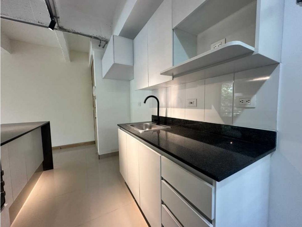 Apartamento en arriendo el poblado medellin — foto 2