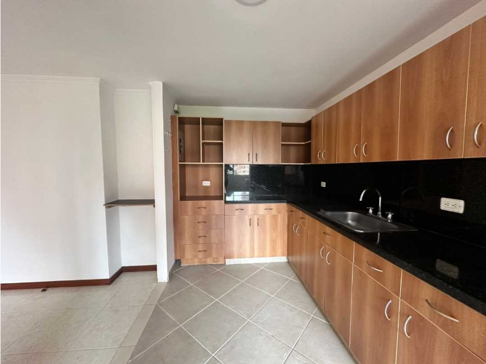 Apartamento en arriendo el poblado medellin — foto 3