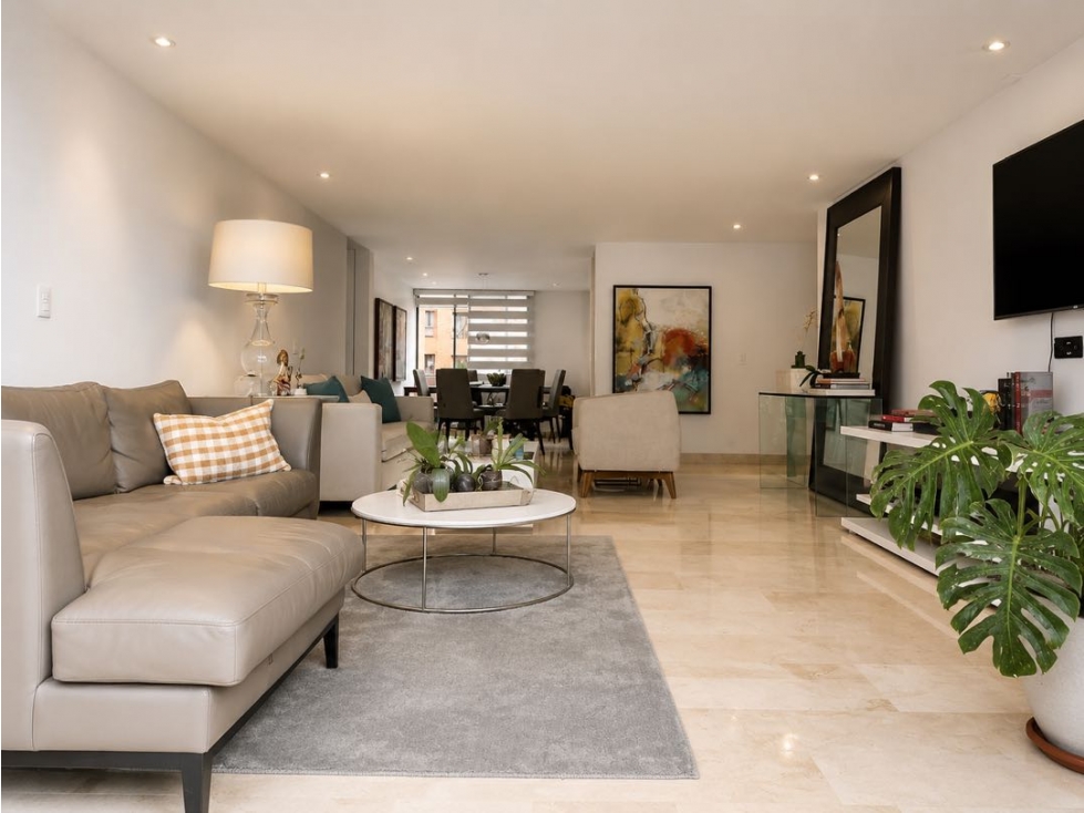 Apartamento en arriendo El Tesoro El Poblado 240 m² SIN MUEBLES.