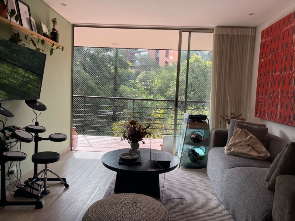 APARTAMENTO EN ARRIENDO EL TESORO, EL POBLADO, MEDELLIN — foto 2