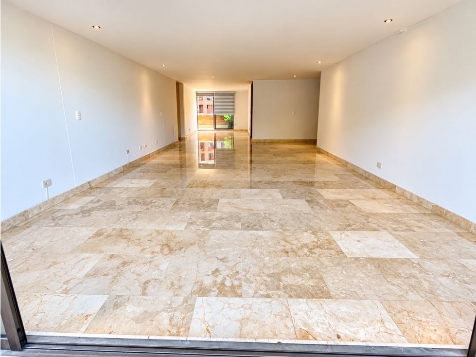 Apartamento en arriendo El Tesoro El Poblado 240 metros cuadrados — foto 4