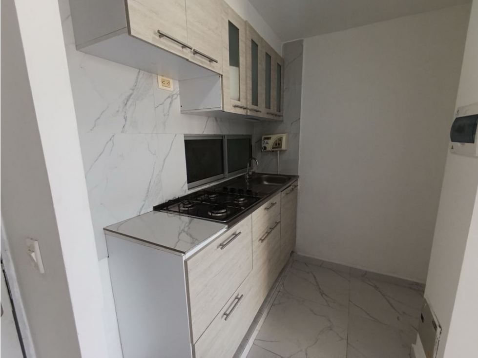 APARTAMENTO EN ARRIENDO EN ALAMEDA - 3