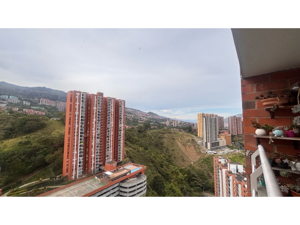 Apartamento en Arriendo en Calasanz Medellín — foto 5