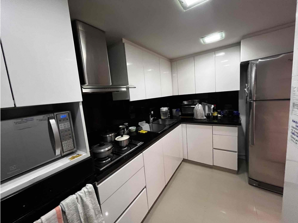 APARTAMENTO EN ARRIENDO CHICO (CALLE 94 CON 13) — foto 4