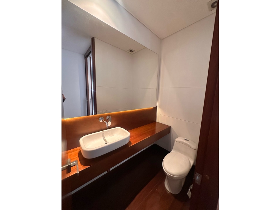 Apartamento en arriendo en Chico — foto 4